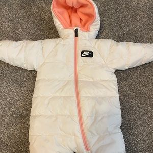 Nike full snowsuit